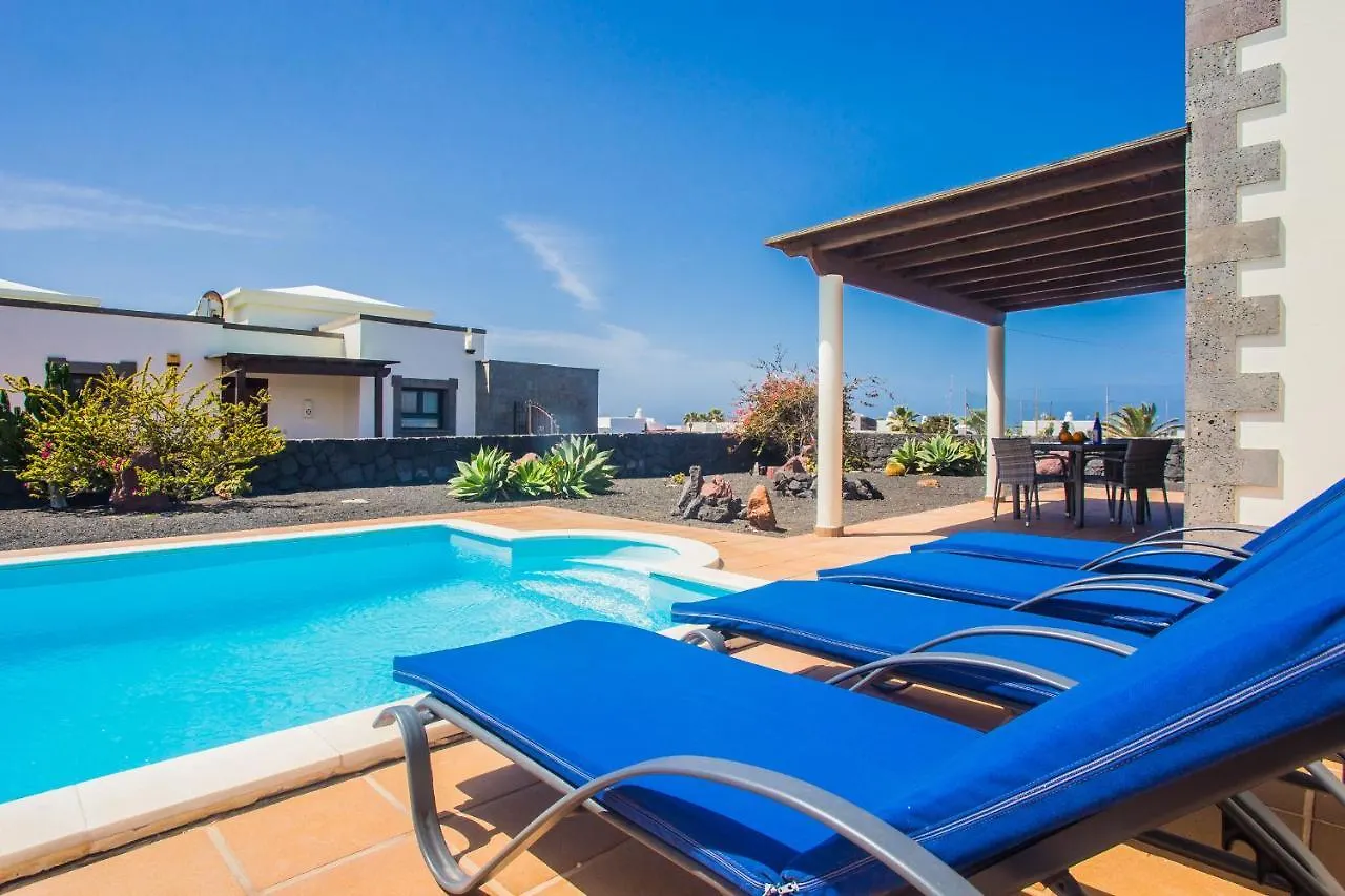 Eslanzarote Villa Eleonor, Super Wifi, Heated Pool, Sat Tv Playa Blanca