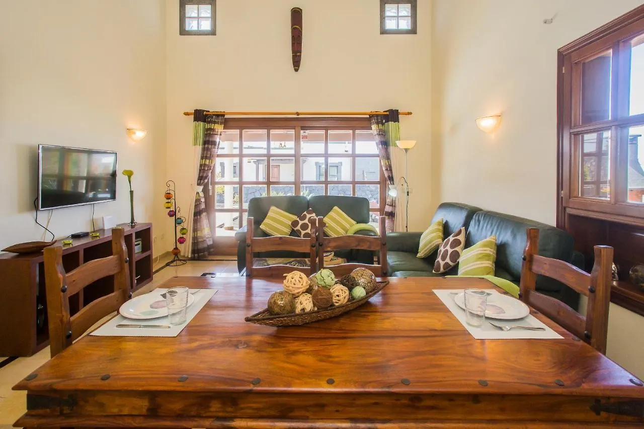 Eslanzarote Villa Eleonor, Super Wifi, Heated Pool, Sat Tv Playa Blanca